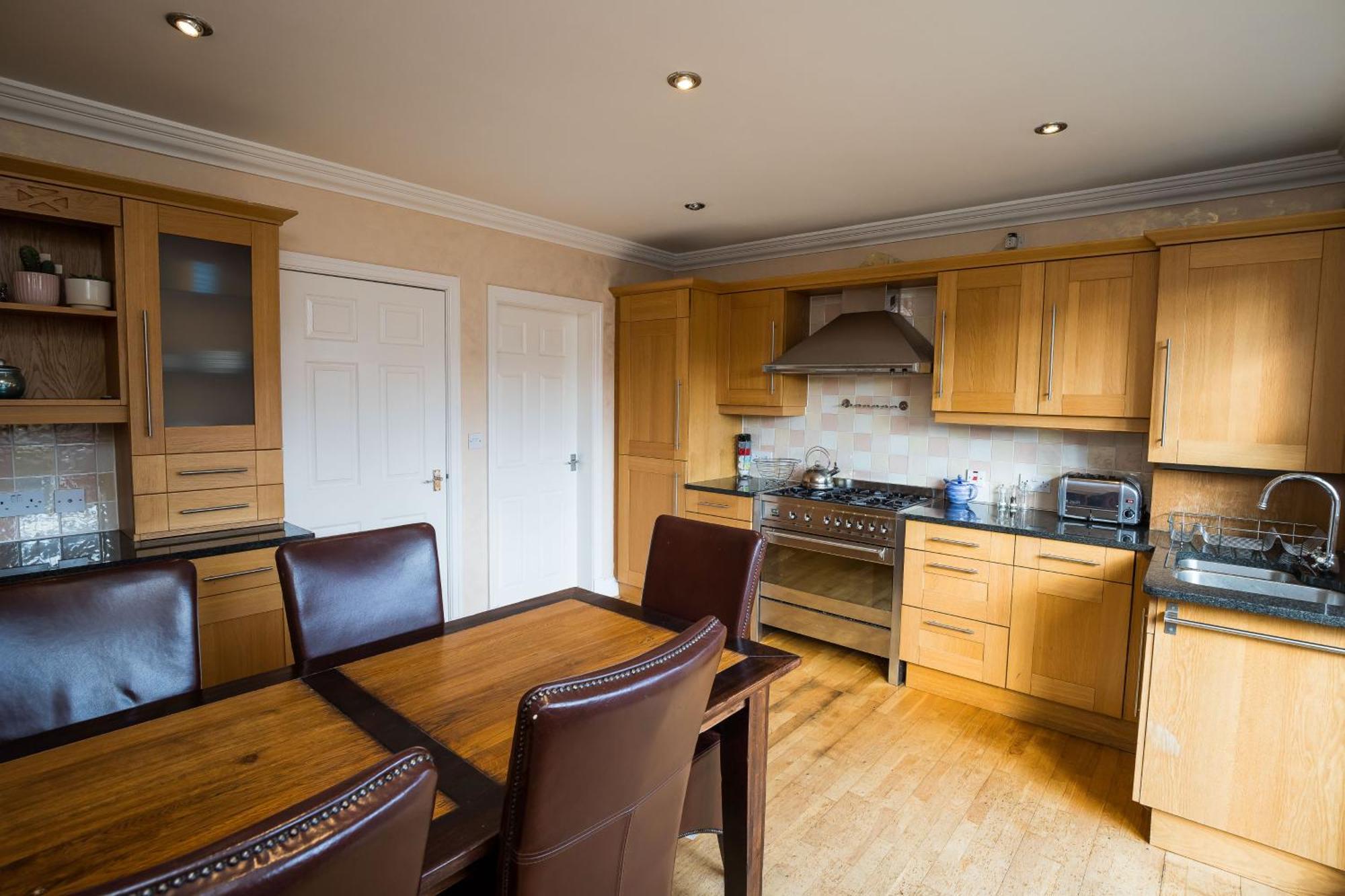 Spacious, 3 Bed House For 6 In Central Chester Hotel Buitenkant foto