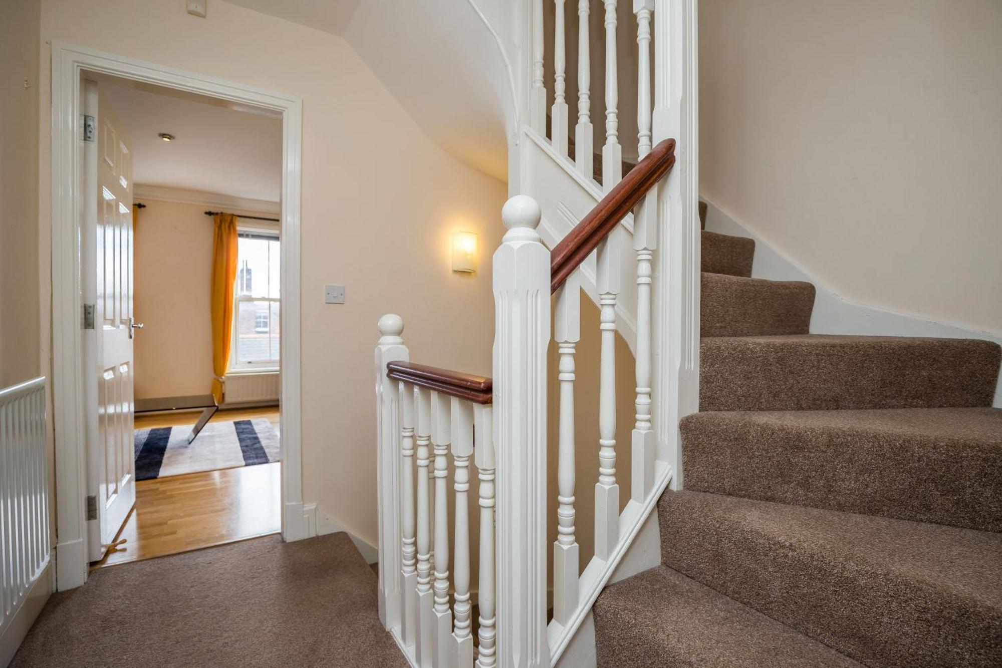 Spacious, 3 Bed House For 6 In Central Chester Hotel Buitenkant foto