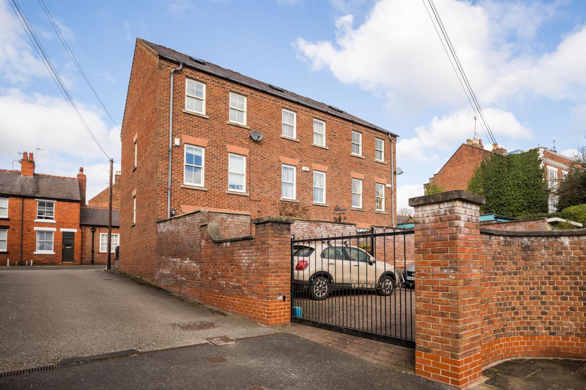 Spacious, 3 Bed House For 6 In Central Chester Hotel Buitenkant foto